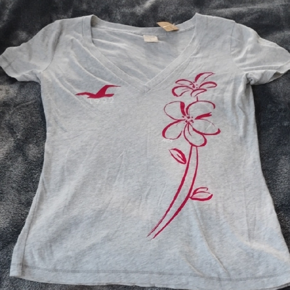 Gray V-Neck Floral Top